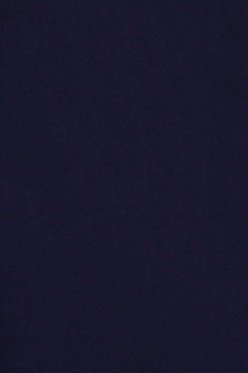Elegantes Still Hemd aus glatter Baumwoll-Popeline mit sanft verdeckten Öffnungen Navy Closeup